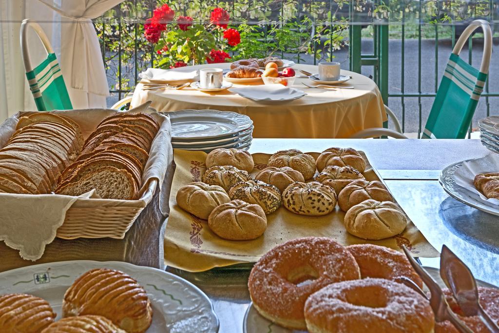 Hotel Verdemare Марина-ди-Пьетрасанта Экстерьер фото