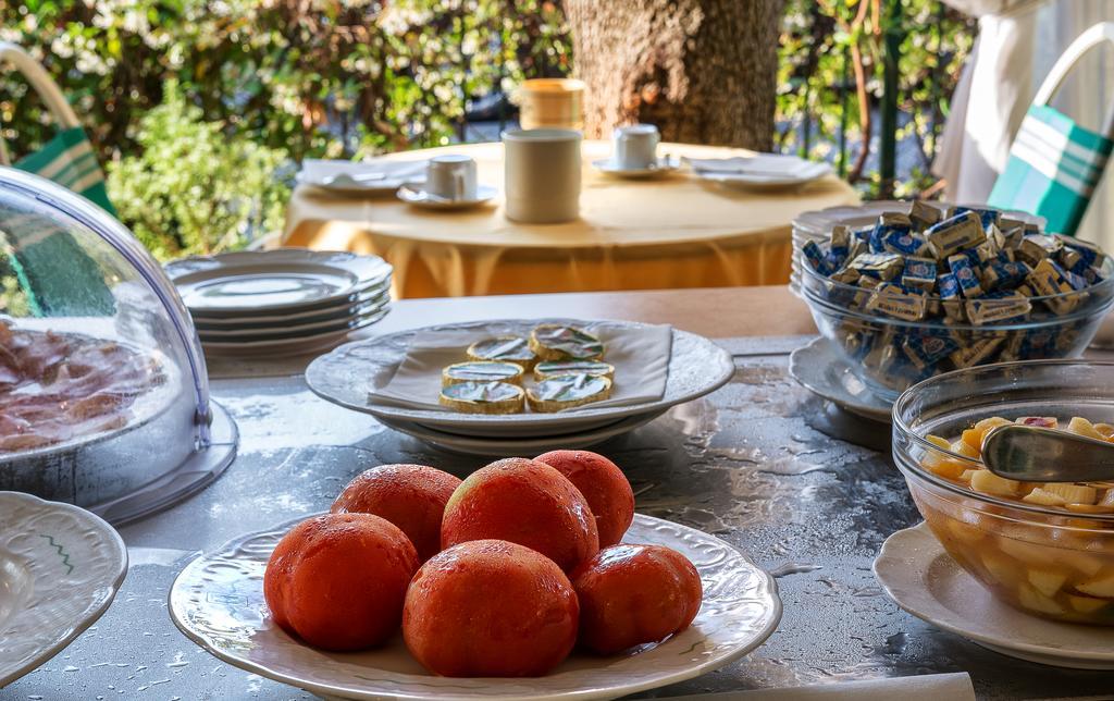 Hotel Verdemare Марина-ди-Пьетрасанта Экстерьер фото