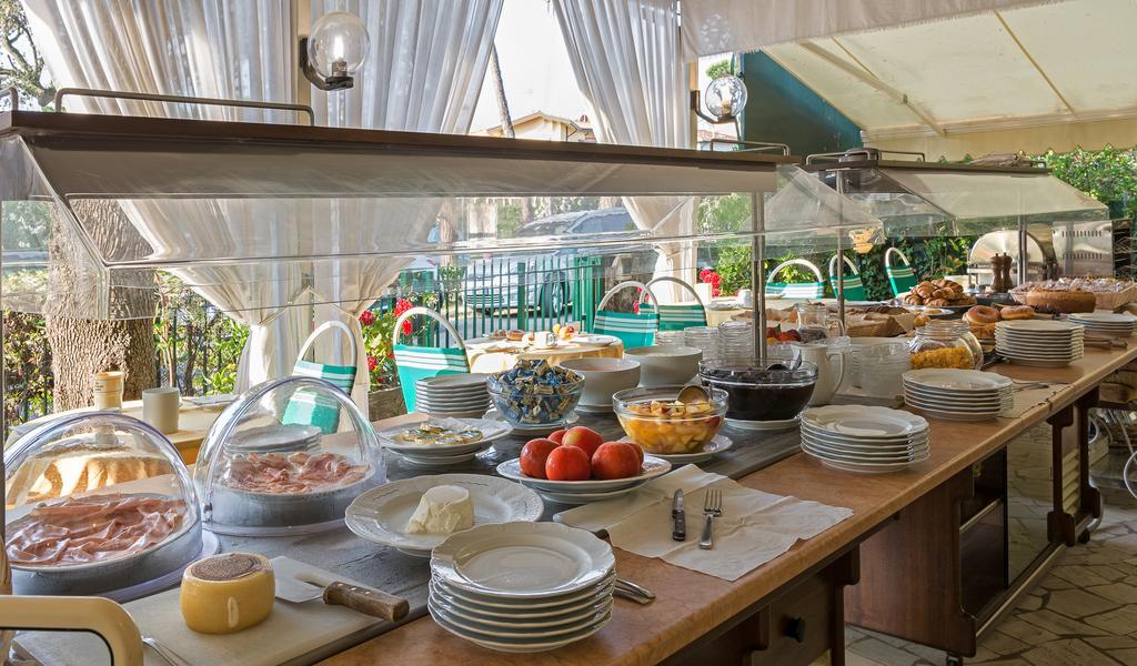 Hotel Verdemare Марина-ди-Пьетрасанта Экстерьер фото