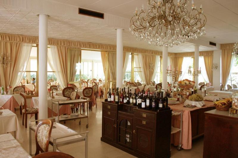Hotel Verdemare Марина-ди-Пьетрасанта Экстерьер фото