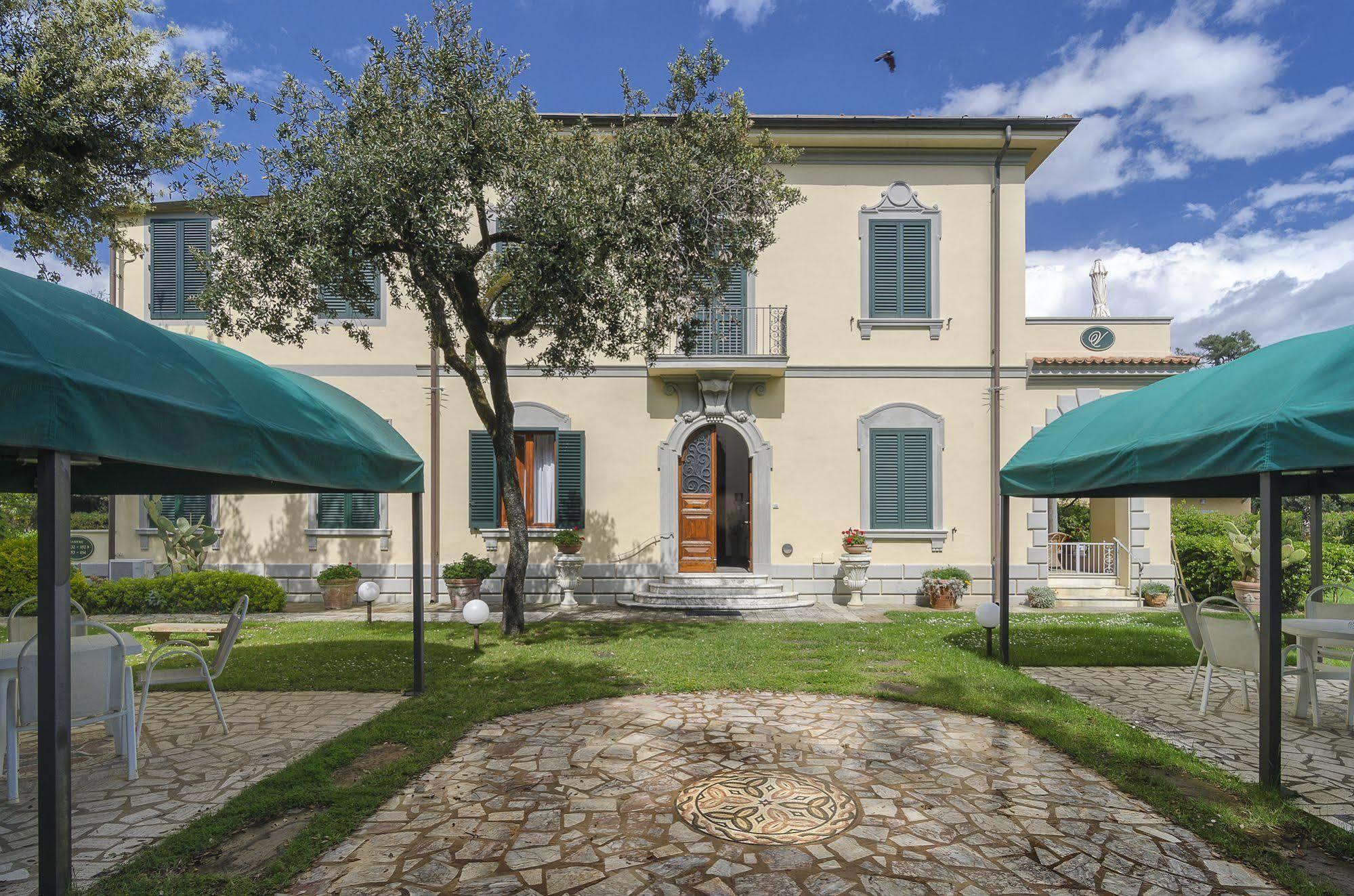 Hotel Verdemare Марина-ди-Пьетрасанта Экстерьер фото
