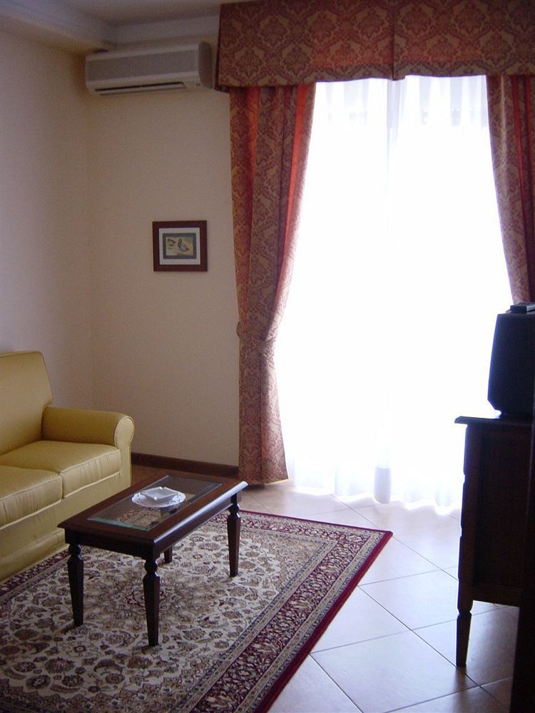 Hotel Verdemare Марина-ди-Пьетрасанта Экстерьер фото