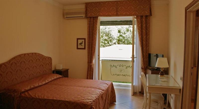 Hotel Verdemare Марина-ди-Пьетрасанта Экстерьер фото